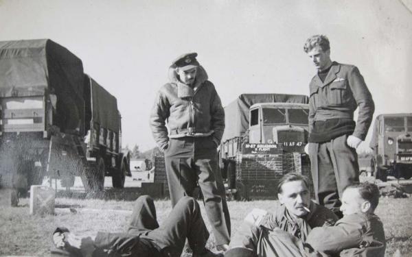 07 67 Sqn In The Field